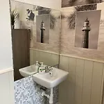 Poseidon Hotel *
